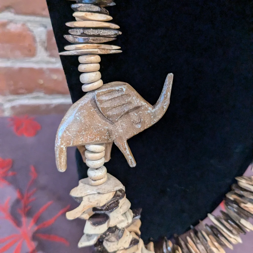Vintage 70s Wooden Beaded Safari Necklace Boho Handmade